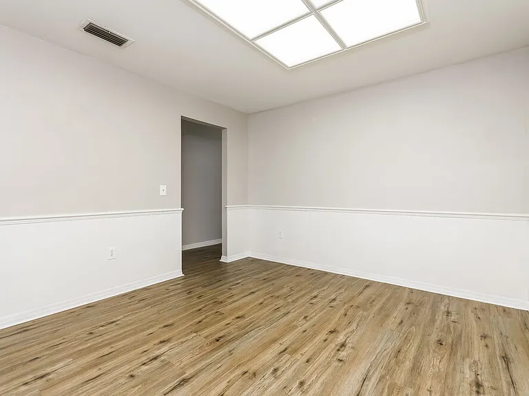 602 Cypress Ct — Photo 12