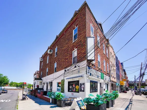 2915 Astoria Blvd #1, Astoria, NY 11102