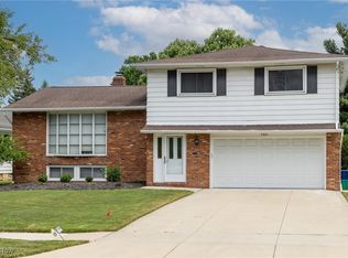 5841 Cantwell Dr, Mayfield Heights, OH 44124