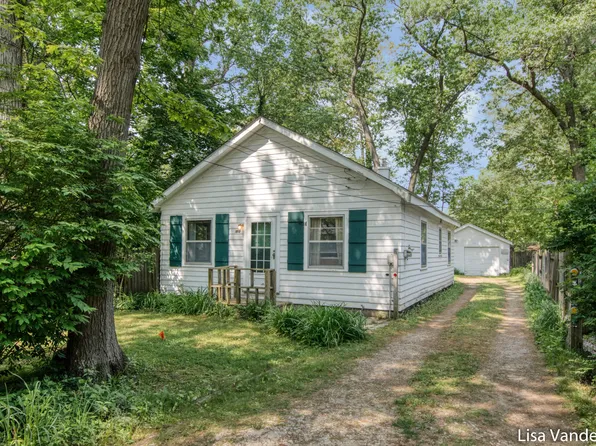 1819 Willis Ave NW, Grand Rapids, MI 49504