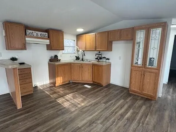 222 Legend Oaks Dr, Dale, TX 78616