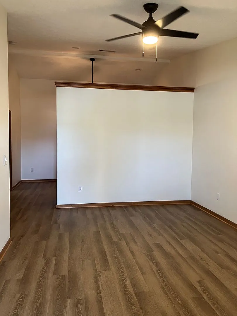 Move-in Special! Up to $500 off second month of rent! — Photo 4