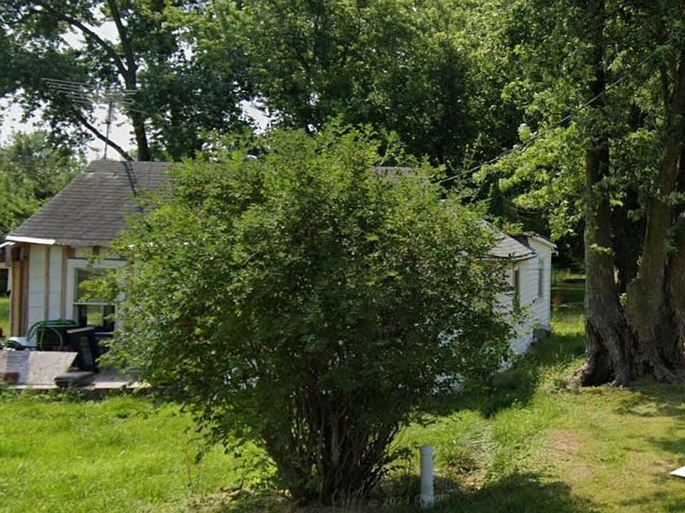 2nd image of 602 W Olive St