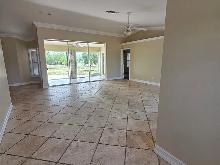 820 Rue Labeau Cir — Photo 2