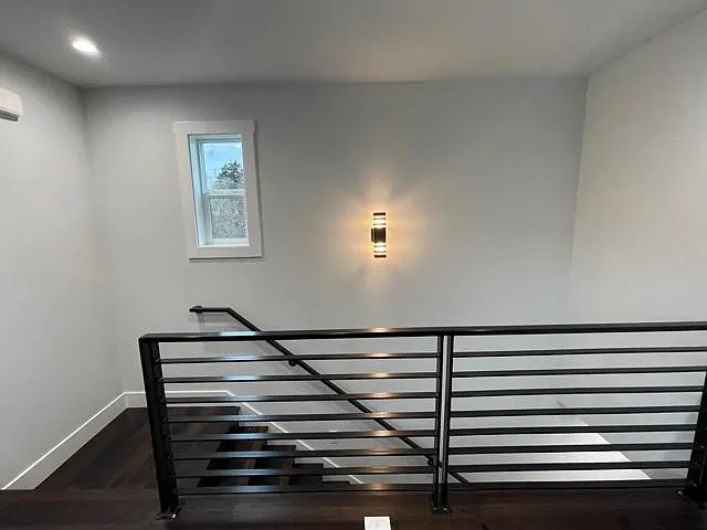 2074 Market St — Photo 6