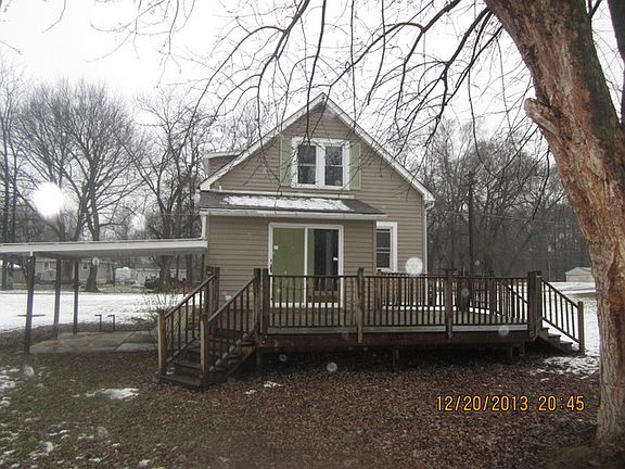 4th image of 34315 Pinegrove Ave
