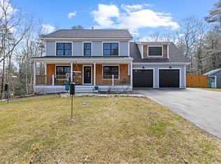 5 Goodrich Dr, Freeport, ME 04032