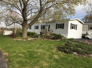 57 Parkview Dr, Avon, NY 14414