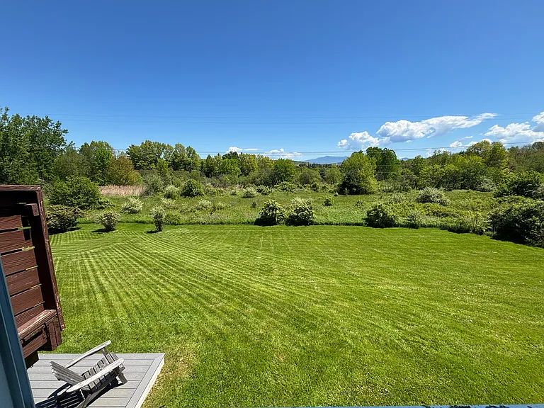 243 Eastview Cir — Photo 6