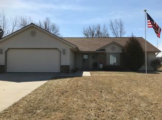 107 Union Place Dr, Bryan, OH 43506