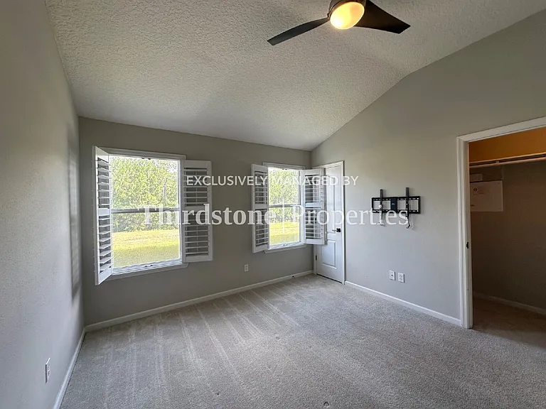 6131 Bartram Village Dr — Photo 15