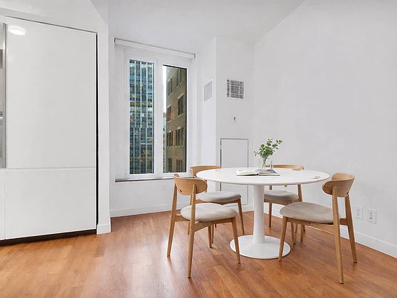 3rd image of 15 William St APT 18H