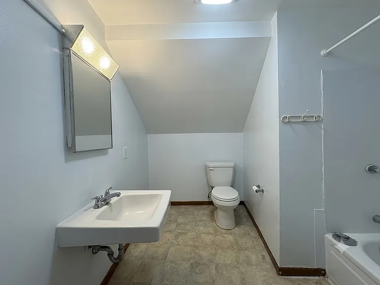 234 Grand Ave #4 — Photo 6