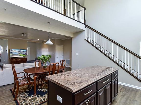 4th image of 226 Cherry Bark Dr