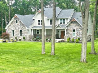 2323 Canterwood, Highland, MI