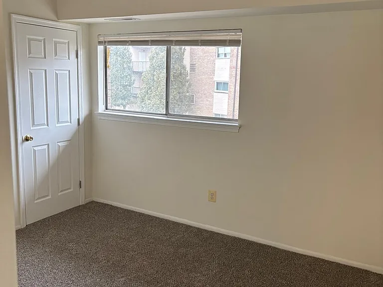 7609 Fontainebleau Dr #2213 — Photo 10