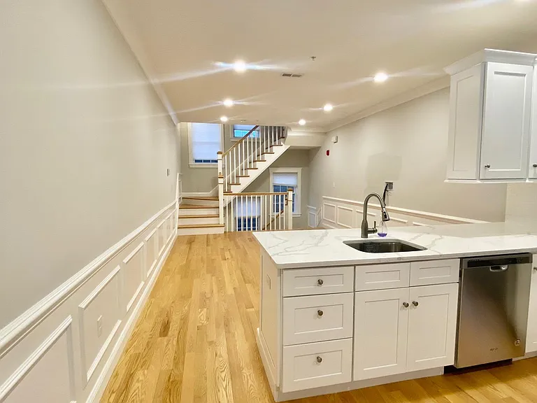 16 Common St #3 — Photo 3