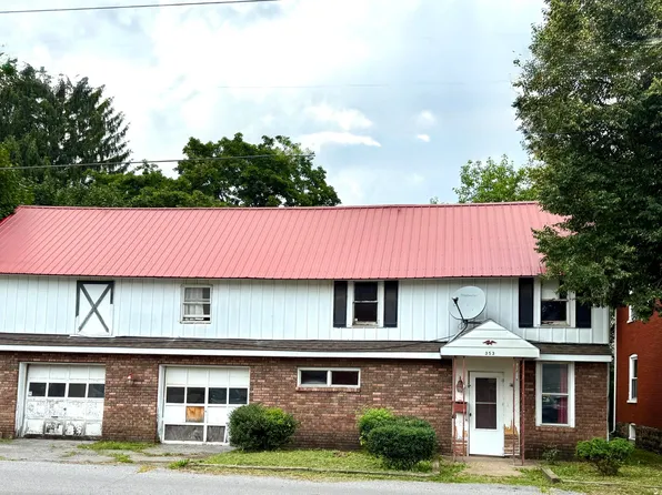 353 Crawford Aly, Montoursville, PA 17754