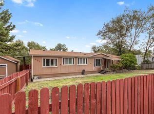 431 NE Darlene St, Winston, OR 97496