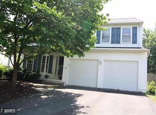 732 Catoctin Cir NE, Leesburg, VA 20176