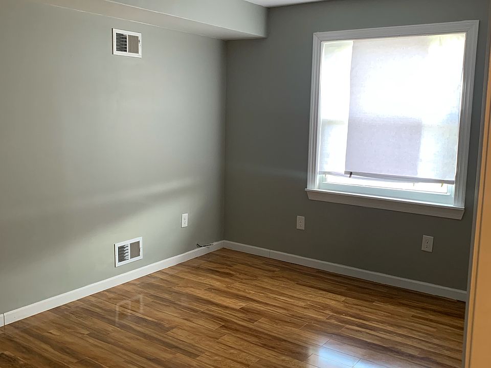 2nd image of 314 Beach 37th St Floor 2