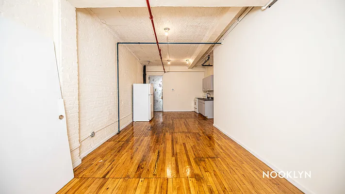 Rented by Nooklyn NYC LLC | media 24