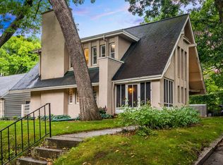6735 Cedar St, Wauwatosa, WI 53213