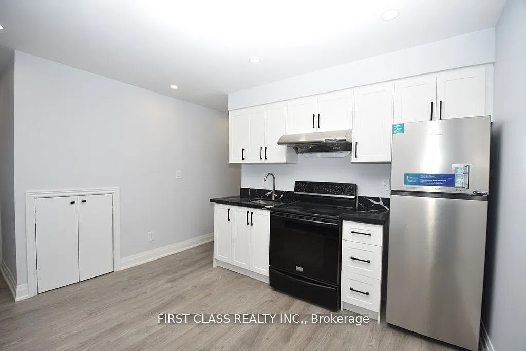 2 bed, $2,300 — Photo 3