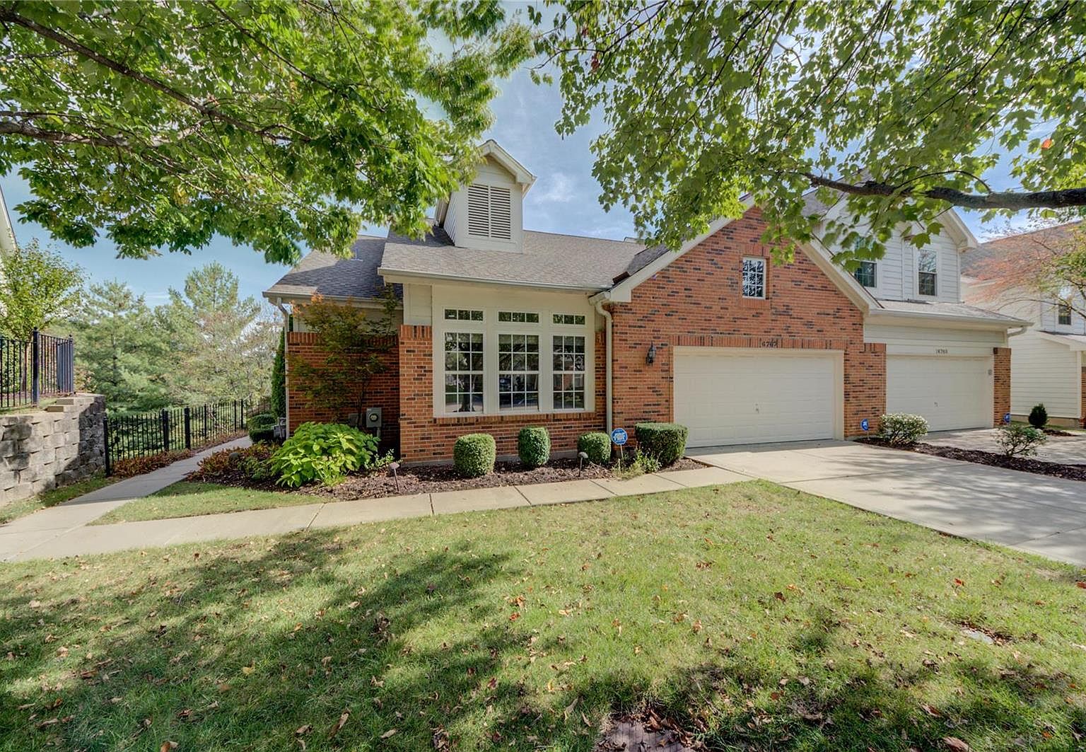 16767 Chesterfield Bluffs Cir, Chesterfield, MO 63005 Zillow