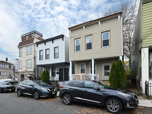 241 Randolph Avenue image 1 of 34