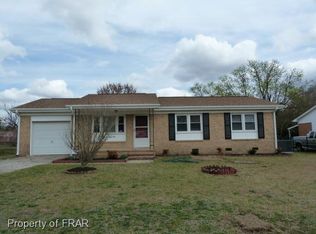 1369 Chilton Dr, Fayetteville, NC 28314