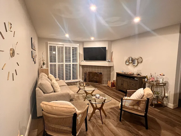 550 Camino De La Reina — Photo 5
