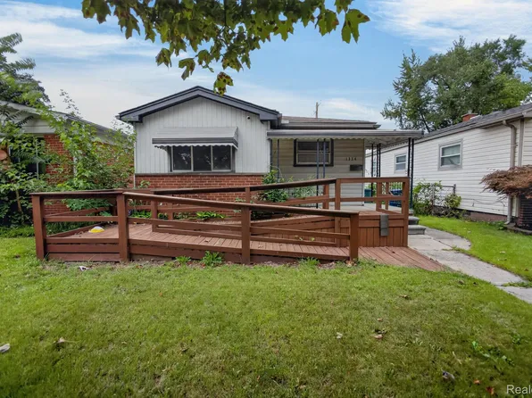 1334 Wilson Ave, Lincoln Park, MI 48146
