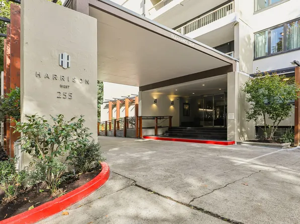 255 SW Harrison St APT 6E, Portland, OR 97201