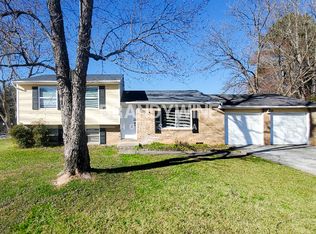 3225 Valley Bend Rd, Atlanta, GA 30349