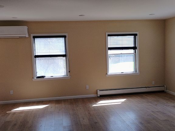 5th image of 48 Ringwood Ave