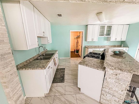 5th image of 1206 W Madison Ave