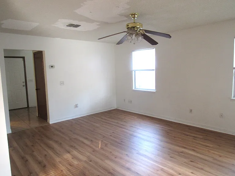 11172 Tanager Dr — Photo 3