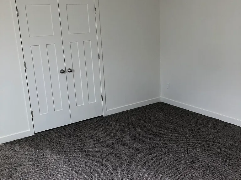 81 E 700 N — Photo 16