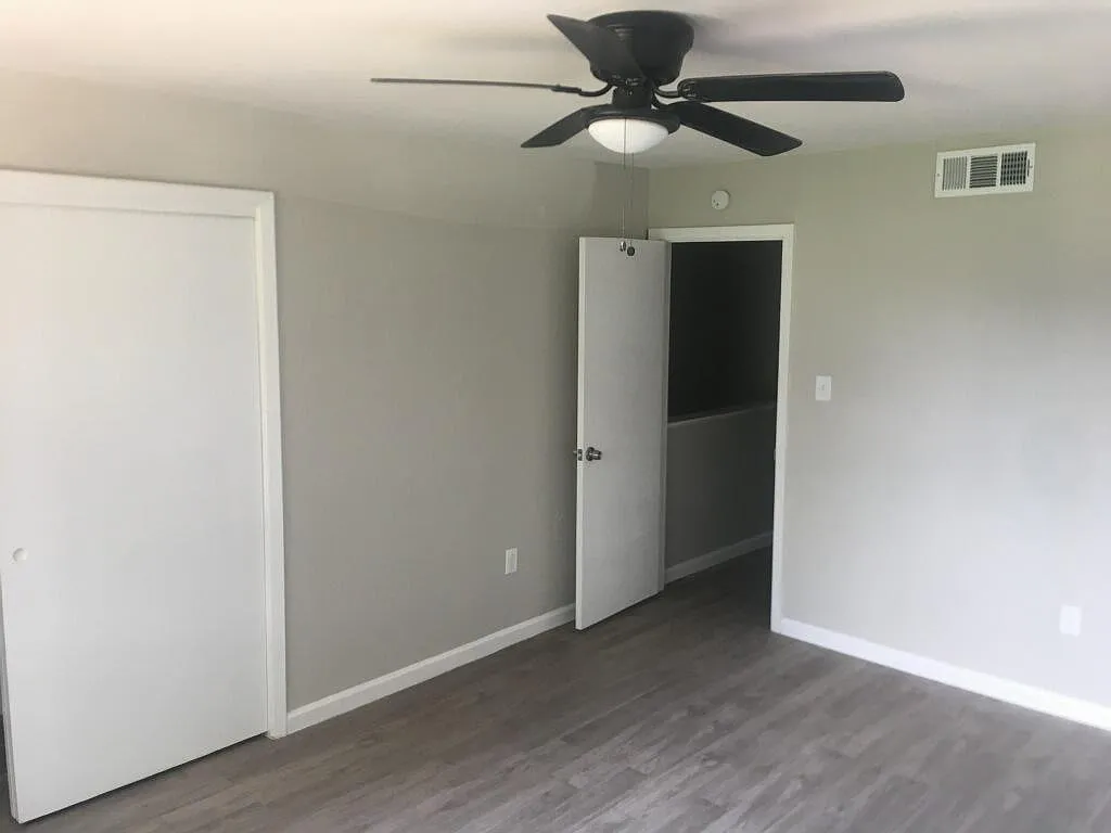 2 bed, 1.5 bath, 1120 sqft, $1,000 — Photo 4