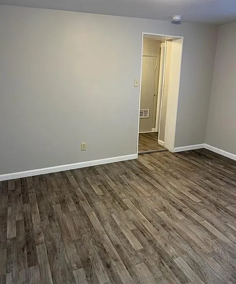 555 N Entrance Ave #2 — Photo 5