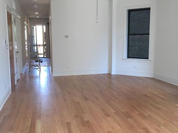 4th image of 3330 W Belden Ave #1