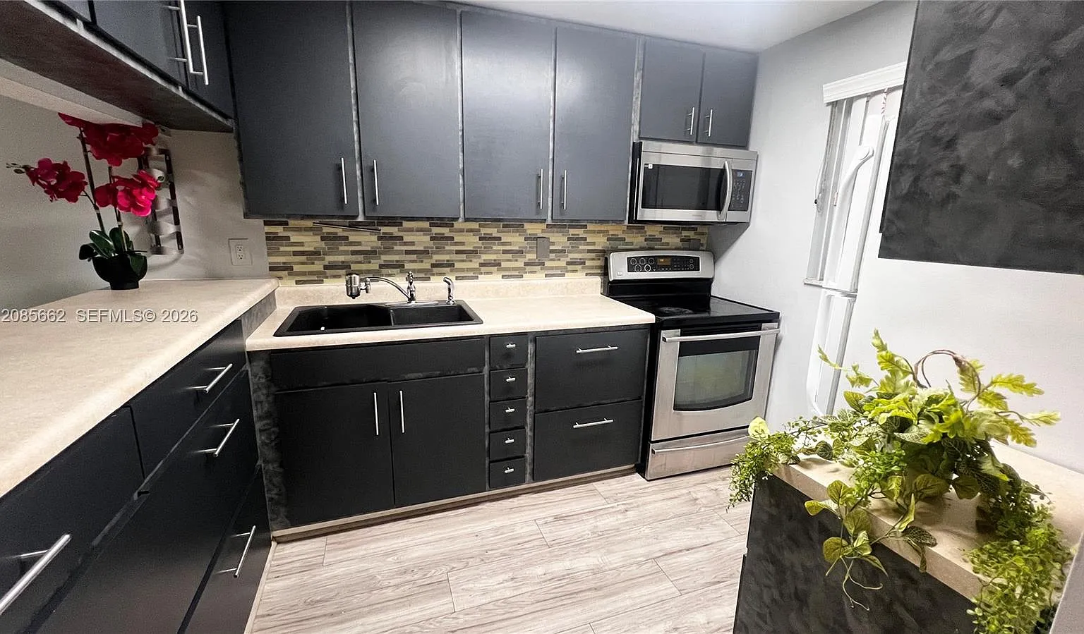 7610 Stirling Rd — Photo 3