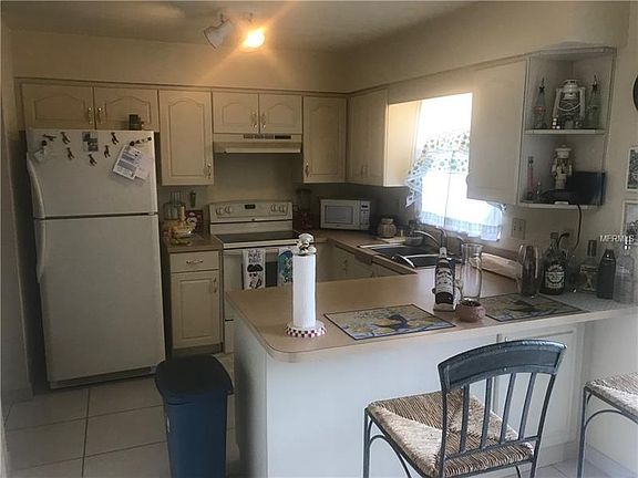 4th image of 1803 Clyburn Ln