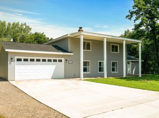 320 79th Ave N, Brooklyn Park, MN 55444