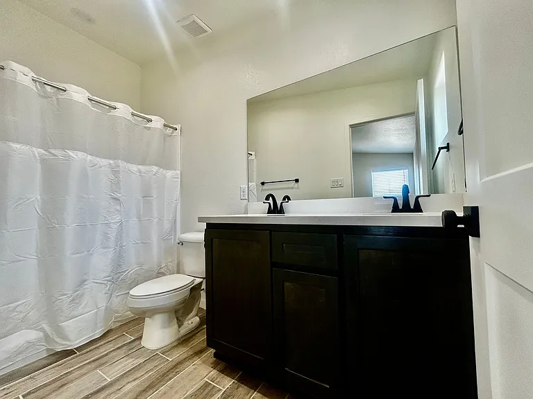10252 E 33rd St — Photo 22