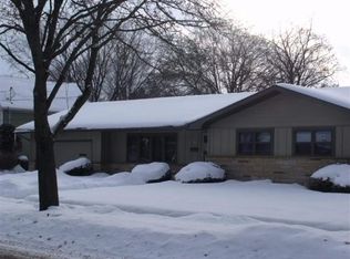 265 5th St, Prairie Du Sac, WI 53578