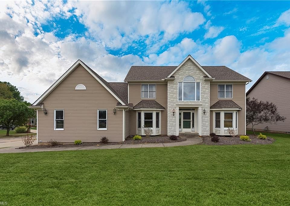 1st image of 7666 Quail Hollow Dr