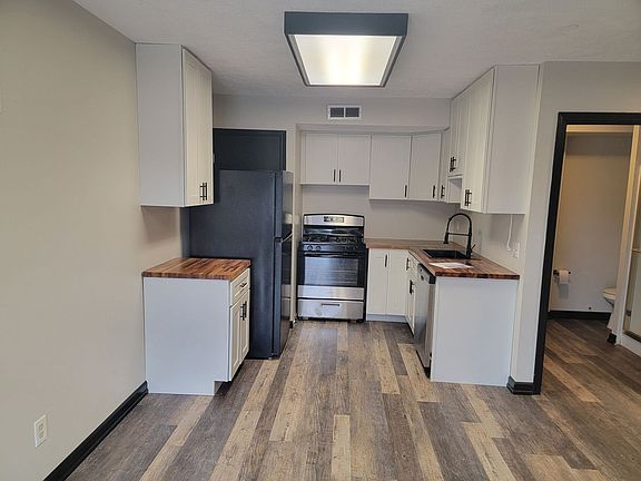 3rd image of 709 S Garfield Ave
