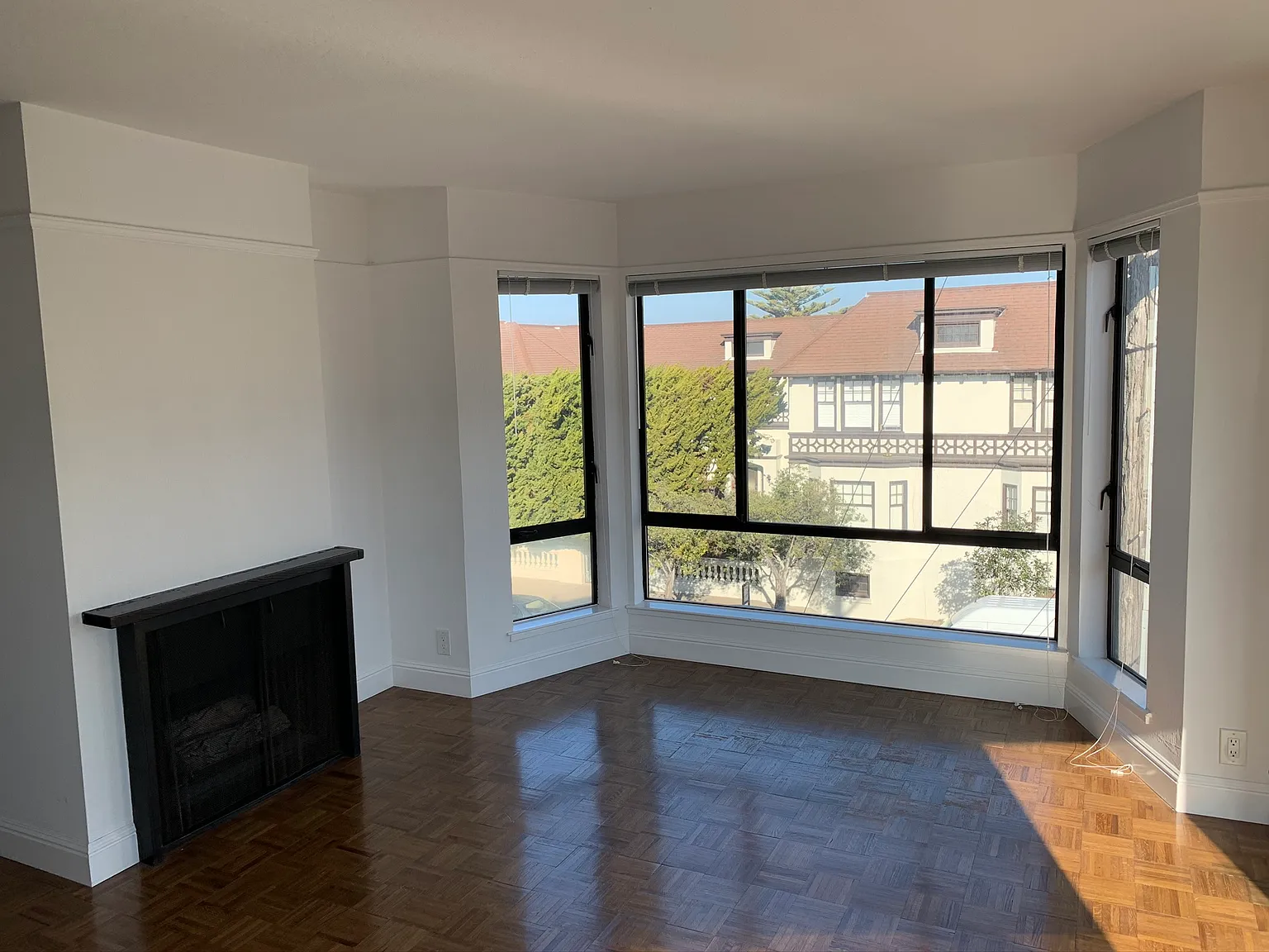 1 bed, 550 sqft, $4,095 — Photo 4